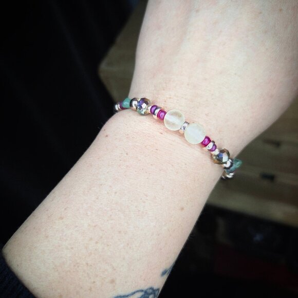 Fluorite and Cherry Quartz Bracelet | Handmade Crystal Jewelry - Picture 2 of 8